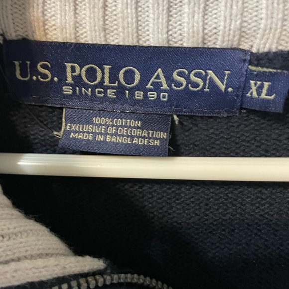 Men’s sweater - Picture 3 of 3